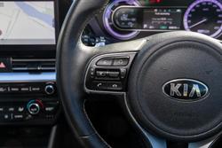 2021 Kia Niro Hybrid S