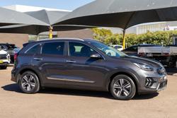 2021 Kia Niro Hybrid S