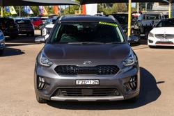 2021 Kia Niro Hybrid S