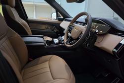 2026 Land Rover Range Rover Sport D250 Dynamic SE