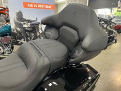 2026 Harley-Davidson Street Glide Limited 117 (FLHXL) Touring Black