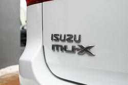 2021 Isuzu MU-X LS-T