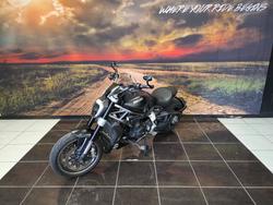 2016 Ducati DIAVEL BLACK