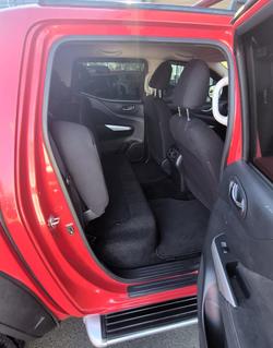 2016 Nissan Navara ST