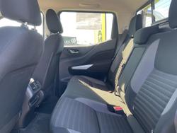 2023 Nissan Navara ST