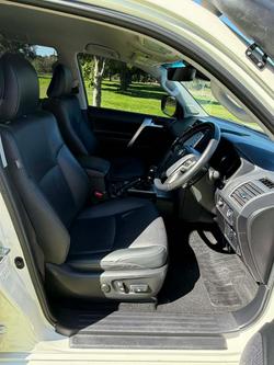 2023 Toyota Landcruiser Prado VX