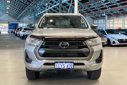 2022 Toyota Hilux SR