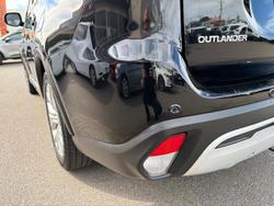 2021 Mitsubishi Outlander ES