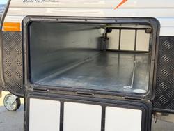 2015 New Age Caravans Big Red 19 Es2