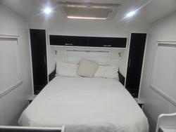 2015 New Age Caravans Big Red 19 Es2