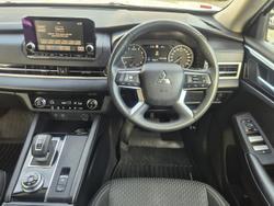 2023 Mitsubishi Outlander ES