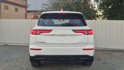 2023 Mitsubishi Outlander ES