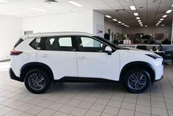 2024 Nissan X-TRAIL ST