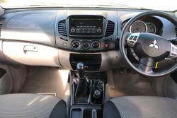 2014 Mitsubishi Triton GLX