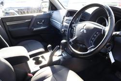 2011 Mitsubishi Pajero GLS