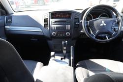 2011 Mitsubishi Pajero GLS