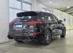 2016 Porsche Cayenne GTS