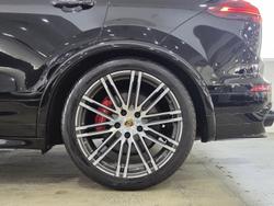 2016 Porsche Cayenne GTS