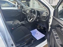 2025 ISUZU D-MAX SX