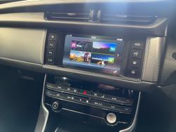 2016 Jaguar XF 25t Portfolio
