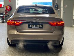 2016 Jaguar XF 25t Portfolio