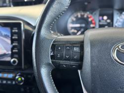 2020 Toyota Hilux SR5