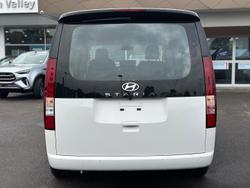 2026 Hyundai STARIA LOAD
