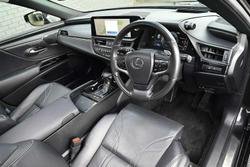 2023 Lexus ES 300h Sports Luxury