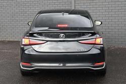2023 Lexus ES 300h Sports Luxury