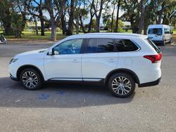 2016 Mitsubishi Outlander LS