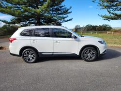 2016 Mitsubishi Outlander LS