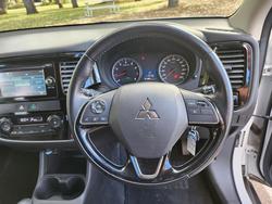 2016 Mitsubishi Outlander LS