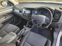 2016 Mitsubishi Outlander LS