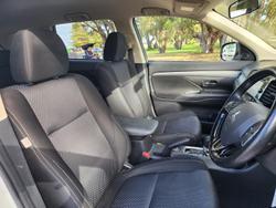 2016 Mitsubishi Outlander LS