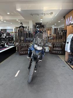 2026 BMW Motorrad F 800 GS SPORT GRAVITY BLUE METALLIC