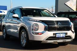 2022 Mitsubishi Outlander LS