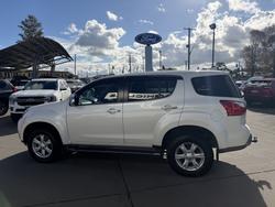 2017 Isuzu MU-X