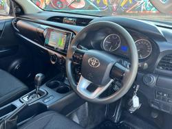2019 Toyota Hilux SR