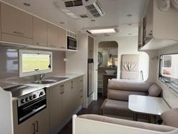 2014 New Age Caravans Manta Ray Mr19e