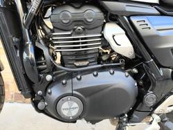 2026 TRIUMPH TRACKER 400 ROAD SILVER