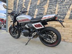 2026 TRIUMPH TRACKER 400 ROAD SILVER