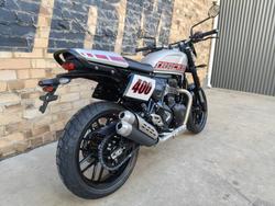 2026 TRIUMPH TRACKER 400 ROAD SILVER