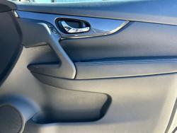 2017 Nissan X-TRAIL ST