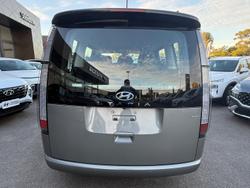 2022 Hyundai STARIA