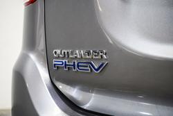2017 Mitsubishi Outlander PHEV Exceed