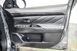 2017 Mitsubishi Outlander PHEV Exceed
