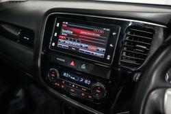 2017 Mitsubishi Outlander PHEV Exceed
