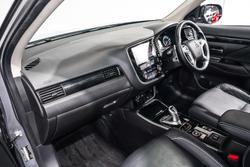 2017 Mitsubishi Outlander PHEV Exceed