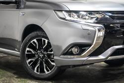 2017 Mitsubishi Outlander PHEV Exceed