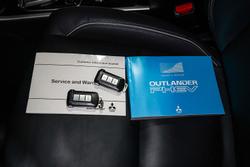 2017 Mitsubishi Outlander PHEV Exceed